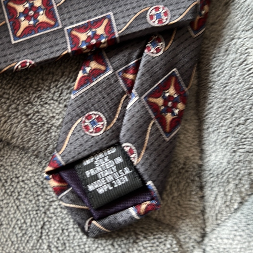 Designer Ties Set of 3! - Picture 5 of 11